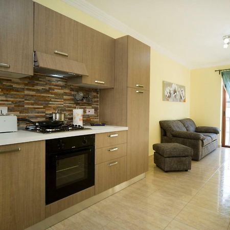Sliema Duplex 1 Bedroom Apartment With 2 Bathrooms- Sleep 4 Екстер'єр фото
