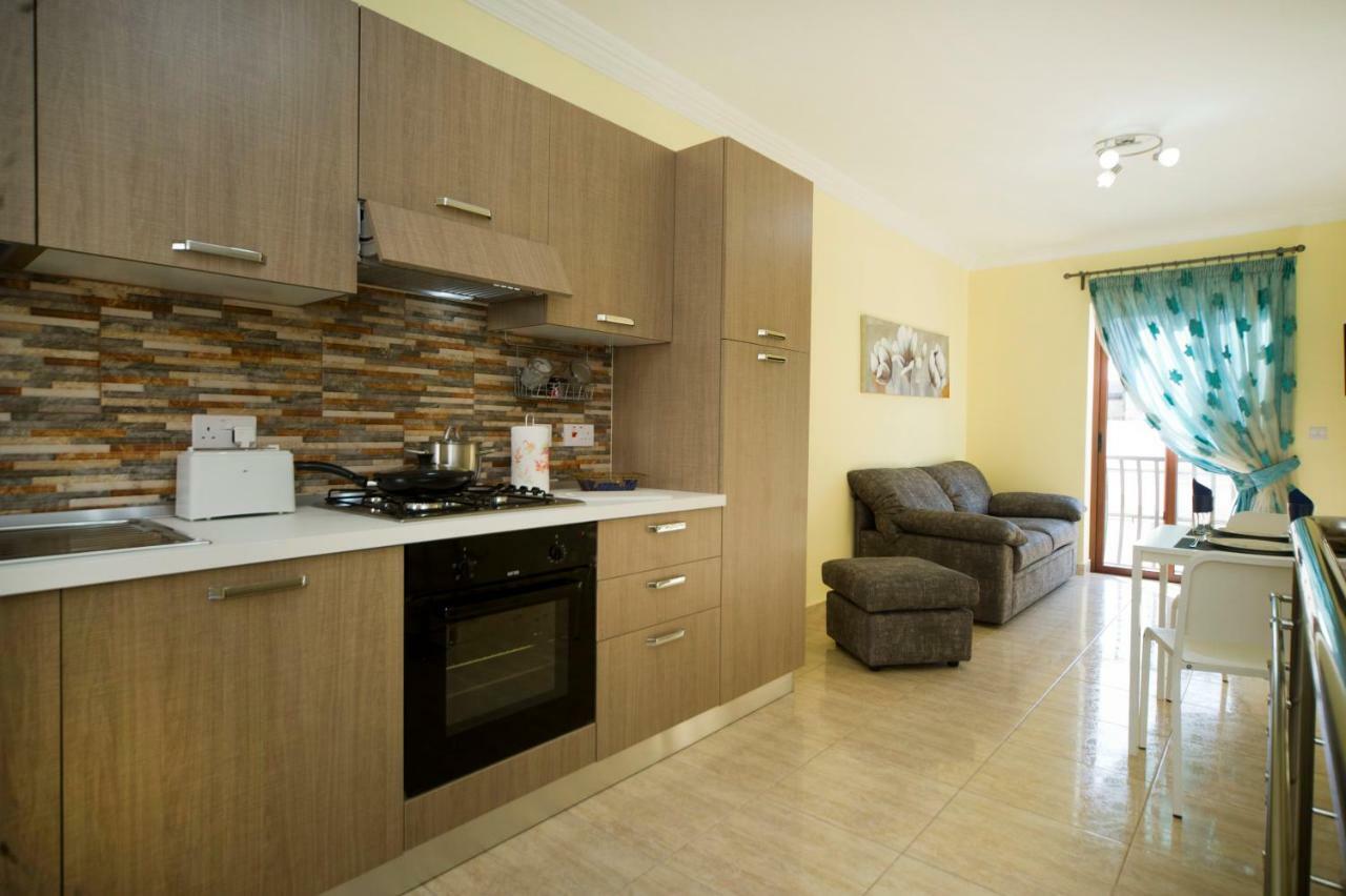 Sliema Duplex 1 Bedroom Apartment With 2 Bathrooms- Sleep 4 Екстер'єр фото