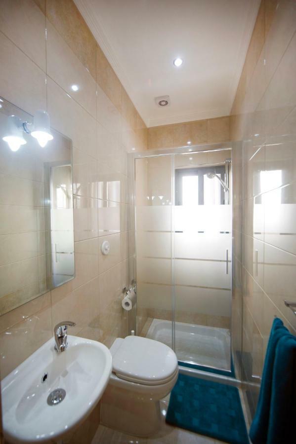 Sliema Duplex 1 Bedroom Apartment With 2 Bathrooms- Sleep 4 Екстер'єр фото